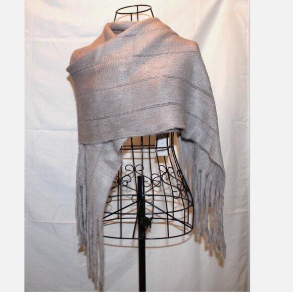Fringed Gray Wrap Pashmina Shawl Scarf 15x60 Versatile Classic Style Warmup NWT - Picture 1 of 4